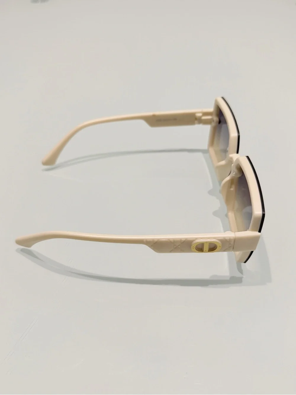 RICA Gradient Square Sunglasses - Purple to Amber - Theframebar